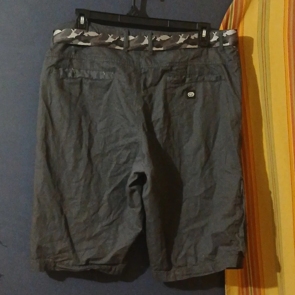 Ecko Unlimited Men's Gray Cargo Shorts - Picture 4 of 4